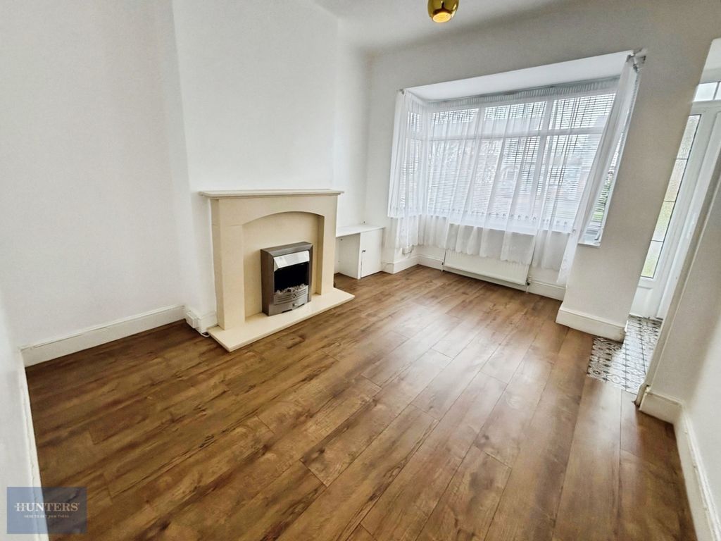 Property photo 2 of 17 3