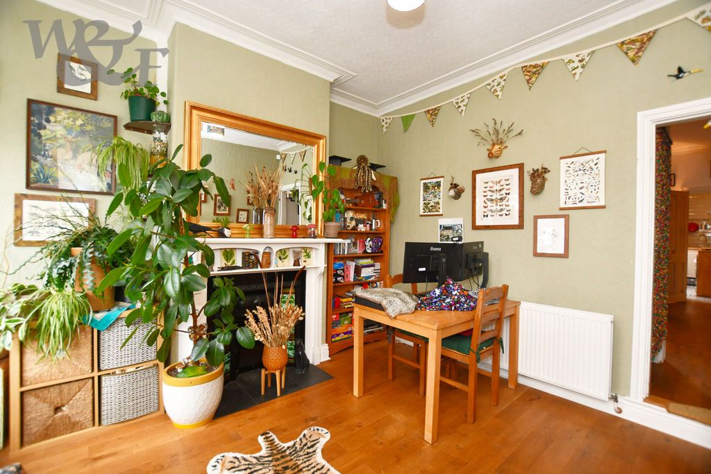 Property photo 3 of 24 Photo 17