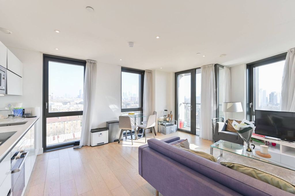 Property photo 2 of 14