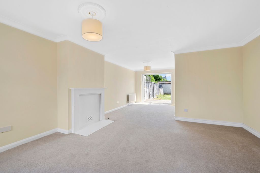 Property photo 3 of 10 Picture No. 24