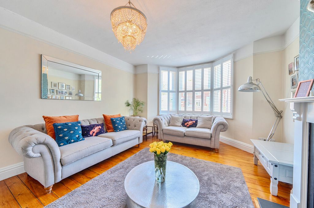 Property photo 2 of 21 1448772-16-69Ebb2...