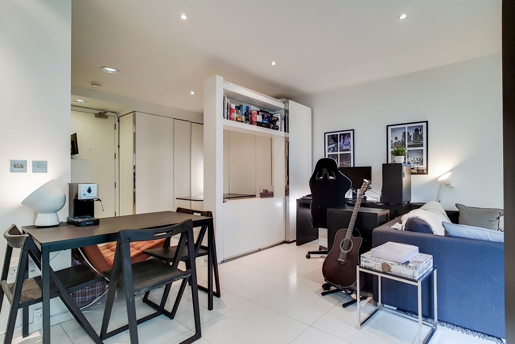 Property photo 1 of 11 Studio