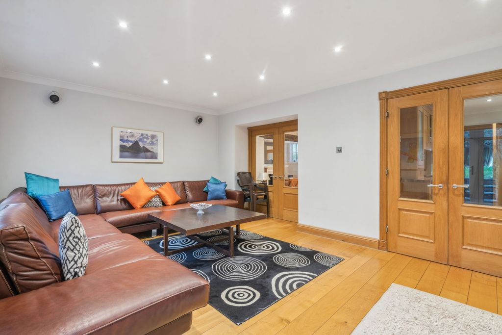 Additional image 11 of 6 bed detached house for saleSouth View Road, Pinner Hill HA5