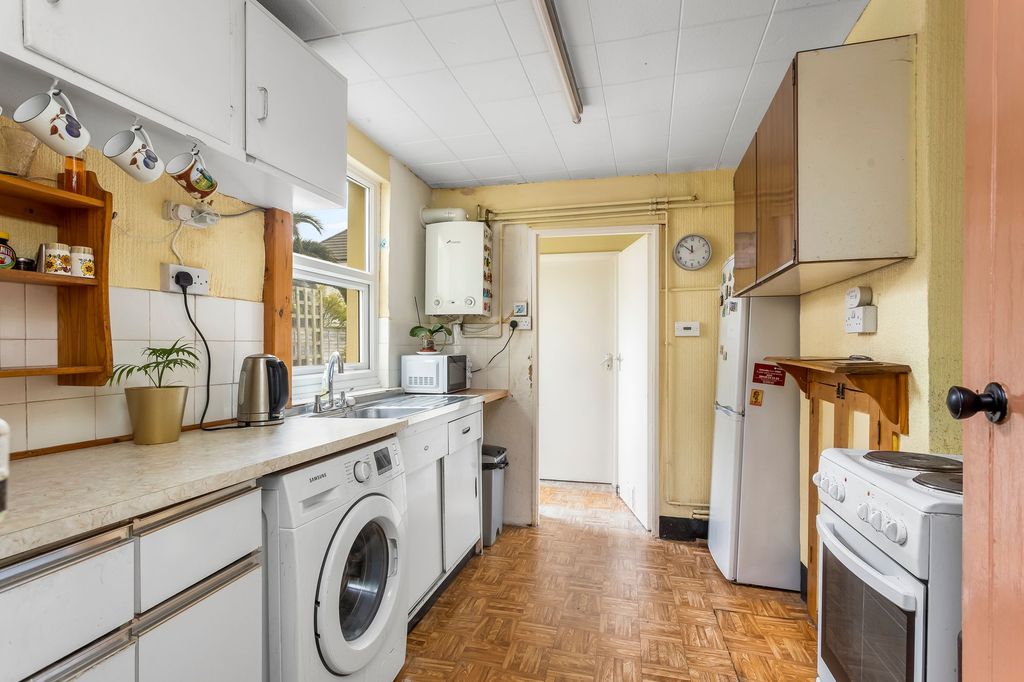 Property photo 3 of 20