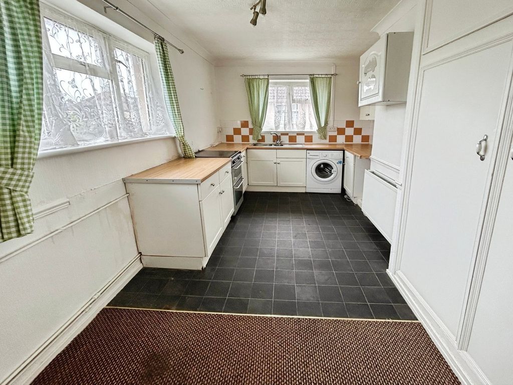 Property photo 3 of 9