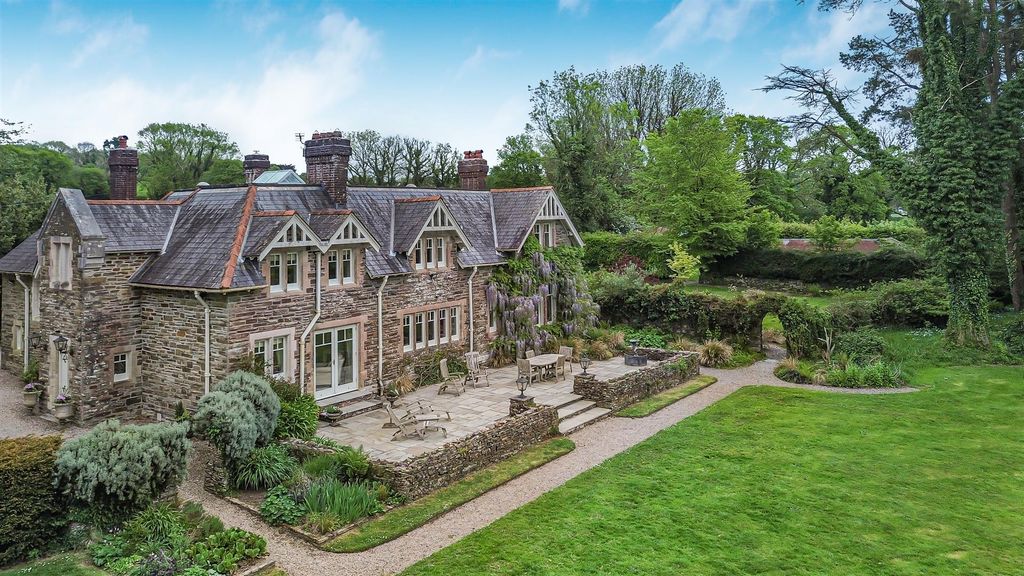 Property photo 2 of 47 Drone Images