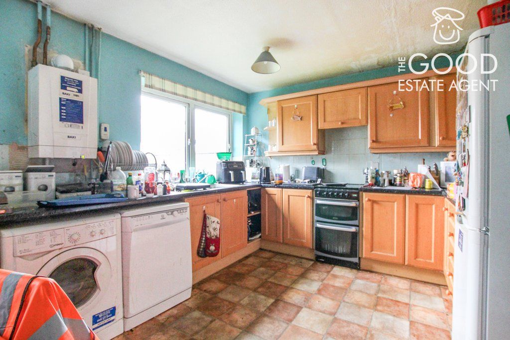 Property photo 3 of 8