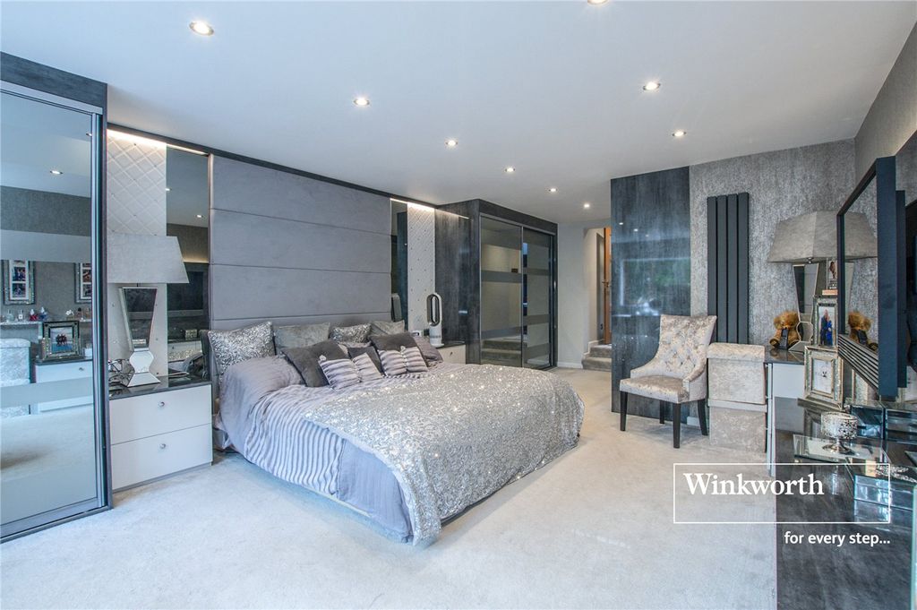 Additional image 11 of 3 bed detached house for saleGolf Links Road, Ferndown, Dorset BH22