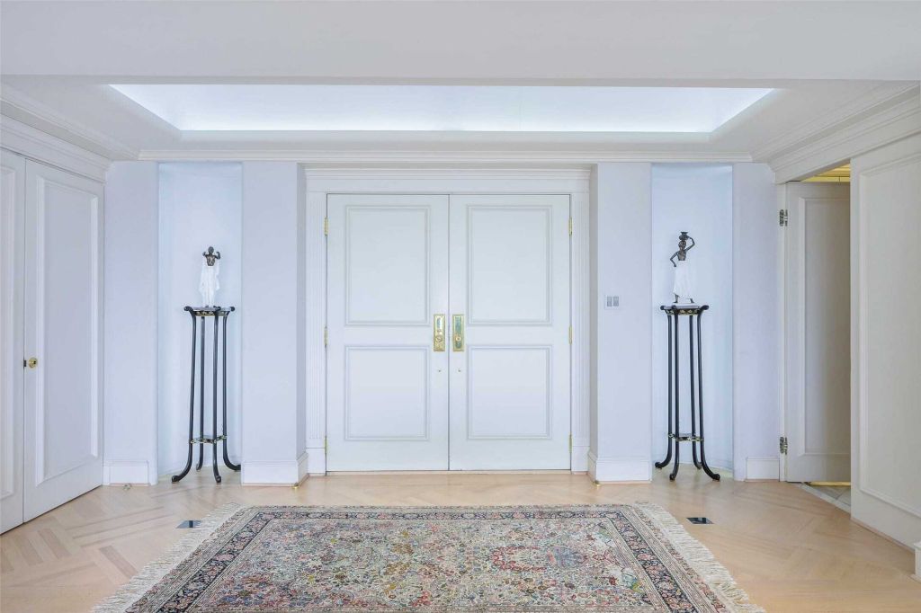 Property photo 1 of 31