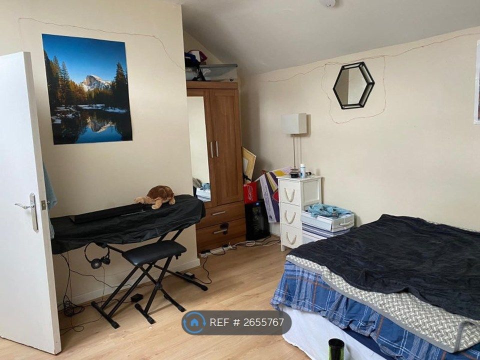 Property photo 2 of 9 Bedroom 1