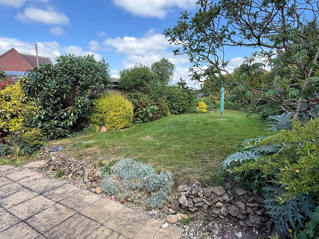 Property photo 2 of 11