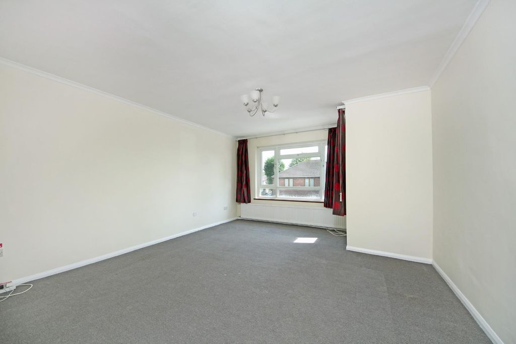 Property photo 3 of 9