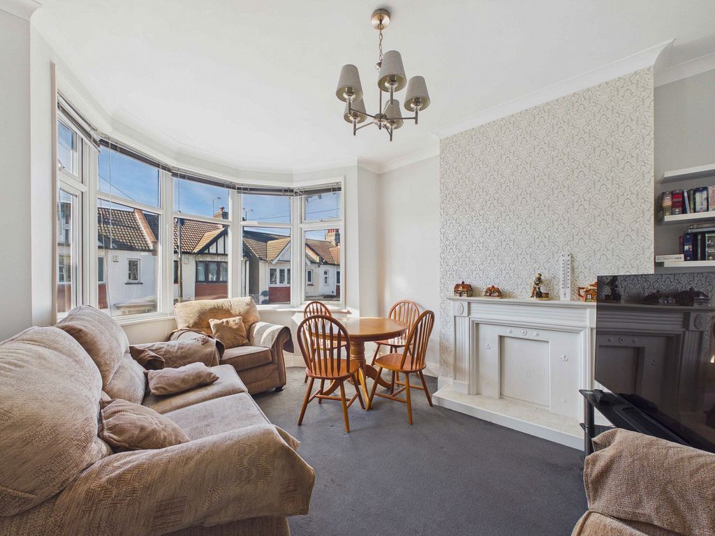 Property photo 2 of 20