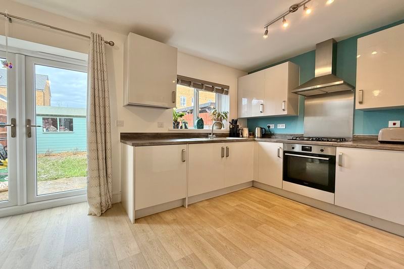 Property photo 3 of 16 Kitchen/Diner