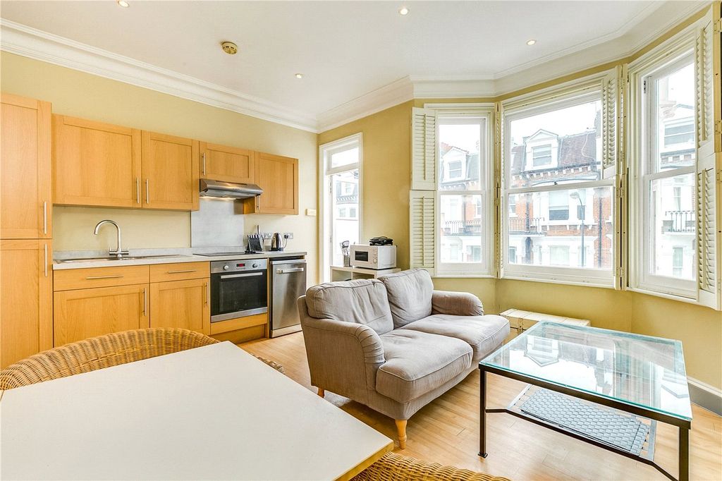 Property photo 2 of 11 Picture No. 20