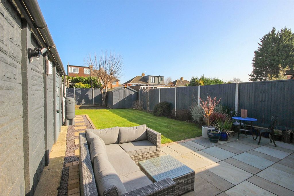 Property photo 2 of 18 Picture No. 30