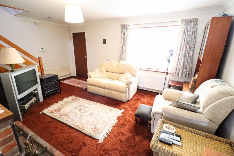 Property photo 2 of 17 Lounge