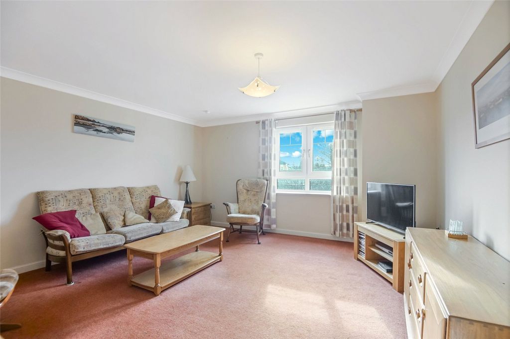 Property photo 2 of 12 Picture No. 02