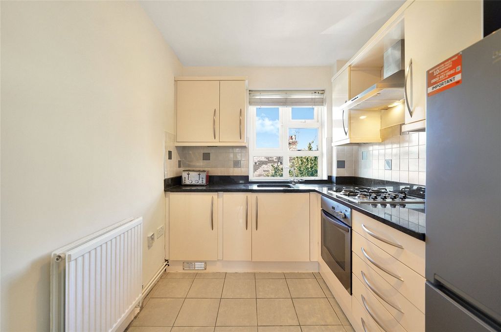 Property photo 2 of 12 Picture No. 69