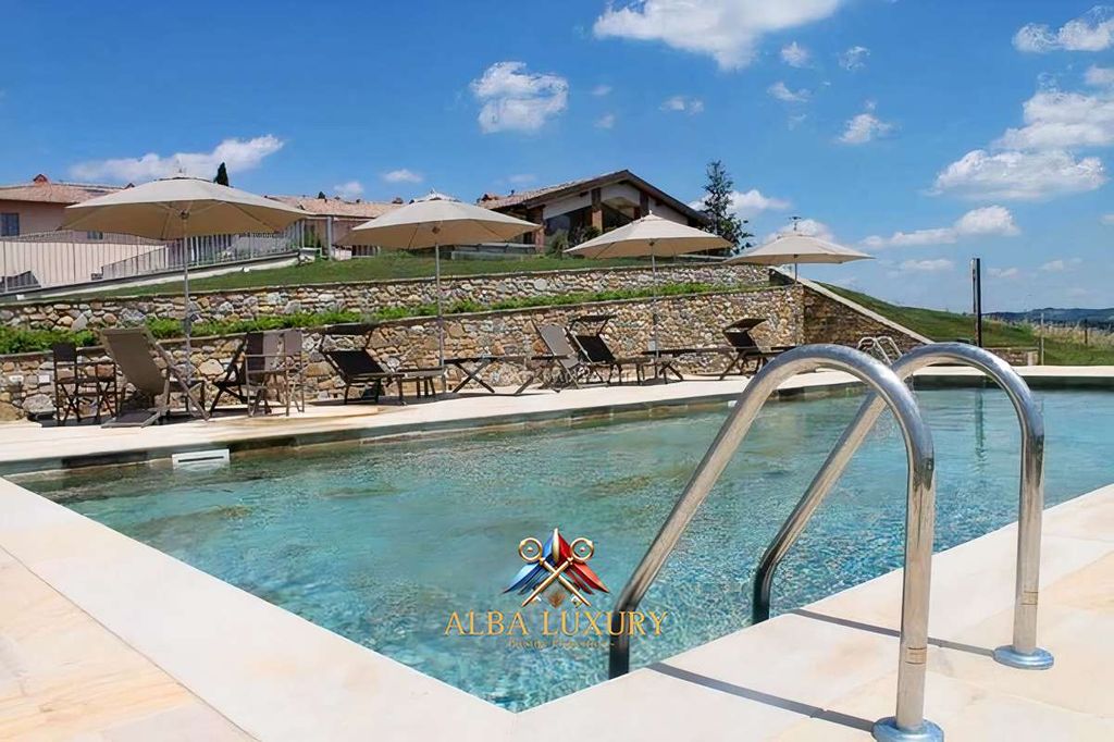 Property photo 3 of 33