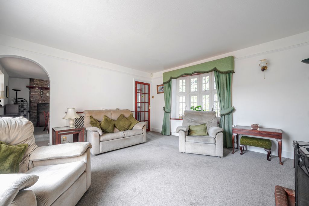 Property photo 2 of 22 Picture No. 27