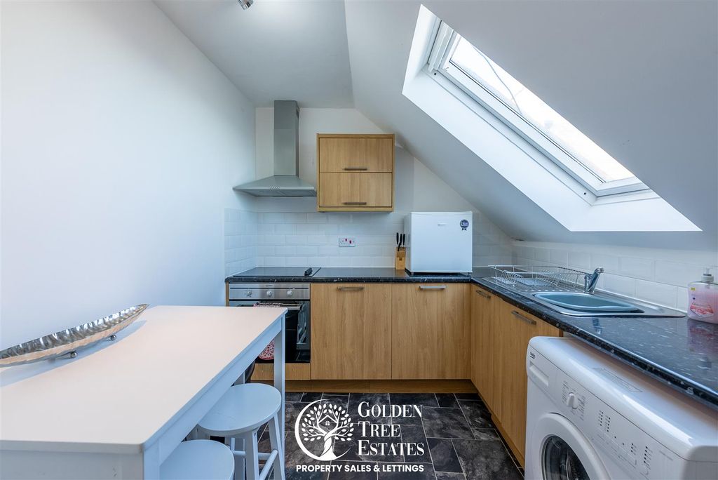 Property photo 2 of 22 Kitchen