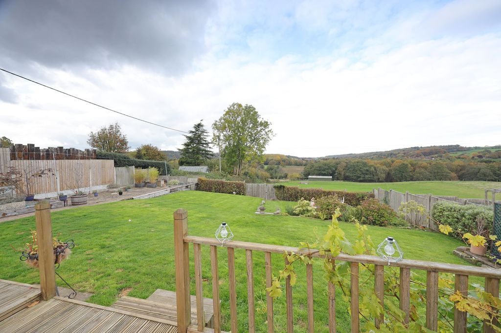 Property photo 3 of 40