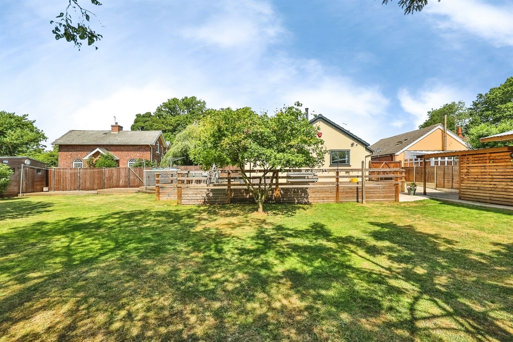 Property photo 2 of 20