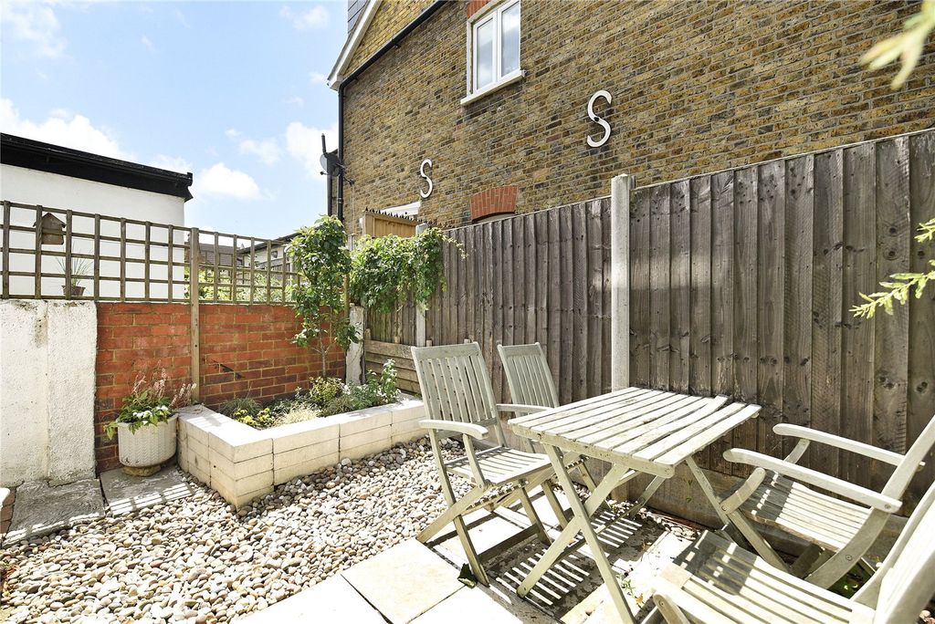 Property photo 2 of 16 Picture No. 22