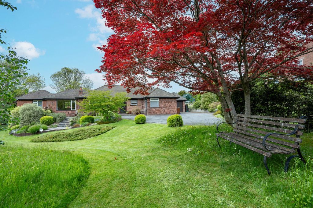 Property photo 1 of 31