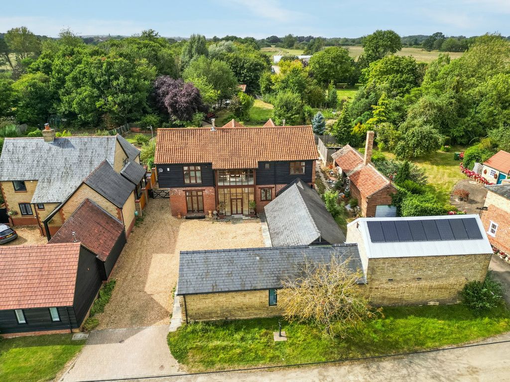 Property photo 1 of 36