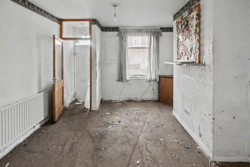 Property photo 3 of 8