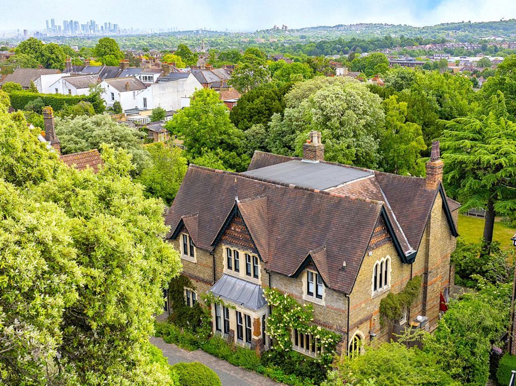 Property photo 1 of 20