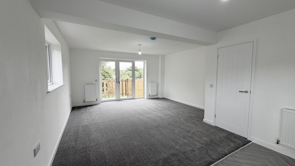 Property photo 3 of 9 5542972