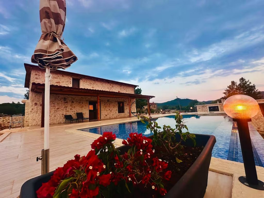 Property photo 3 of 12 Enchanting Properties For Sale In Antalya - A Stunning Property Inside And Out