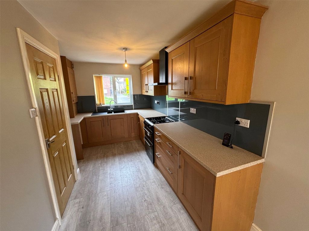Property photo 2 of 11 Picture No. 13