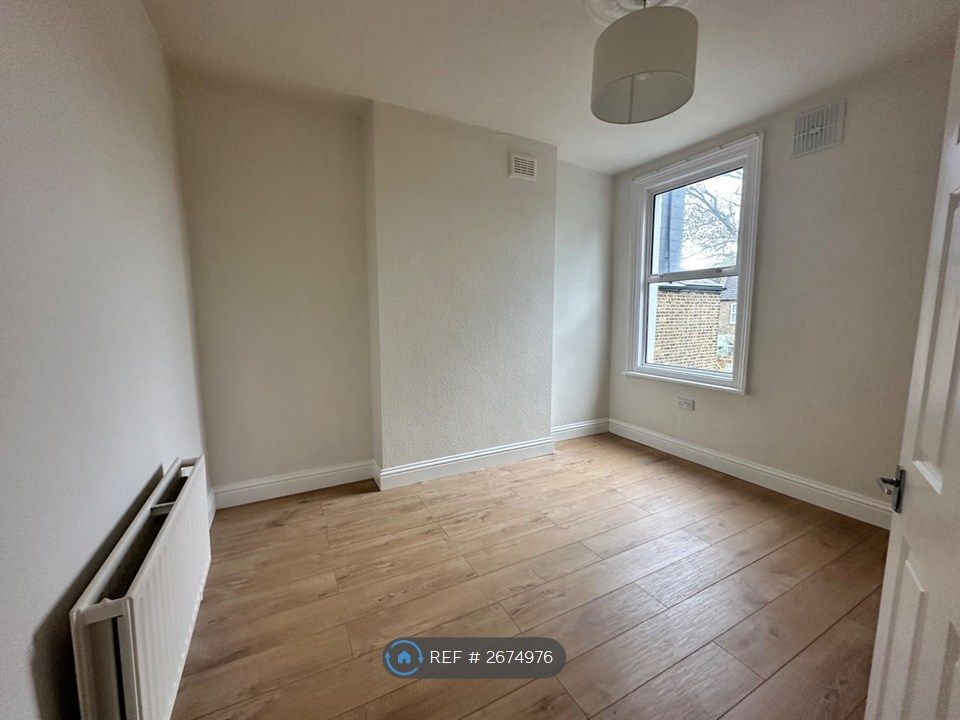 Property photo 2 of 15 Bedroom 1