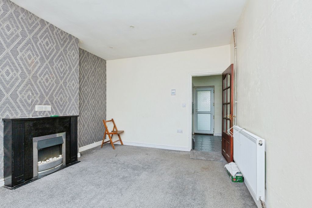 Property photo 2 of 18 Pbox-Img.Jpg