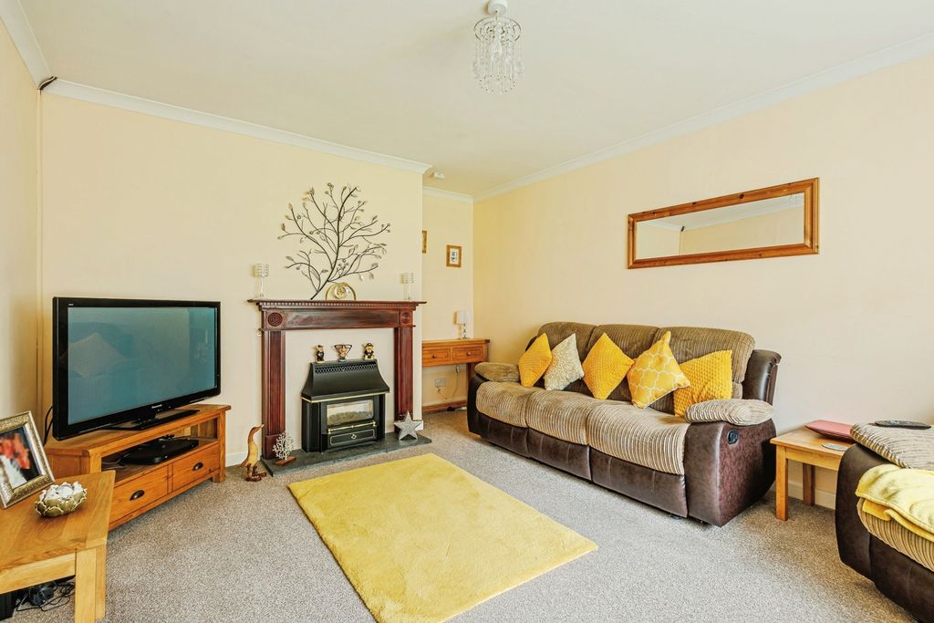 Property photo 3 of 14 Photo