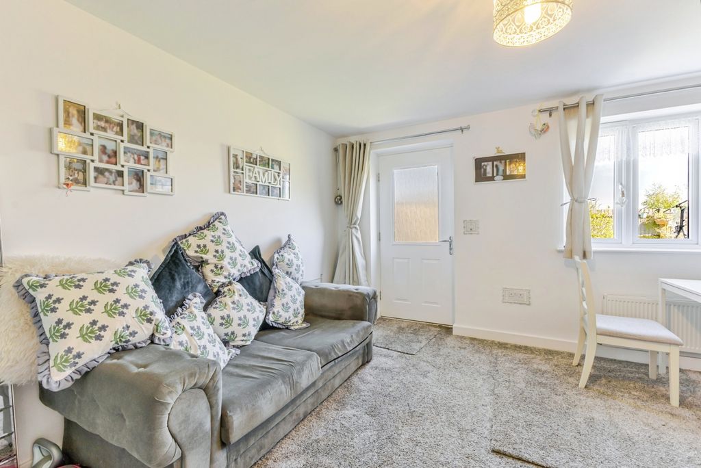 Property photo 2 of 17 Pbox-Img.Jpg