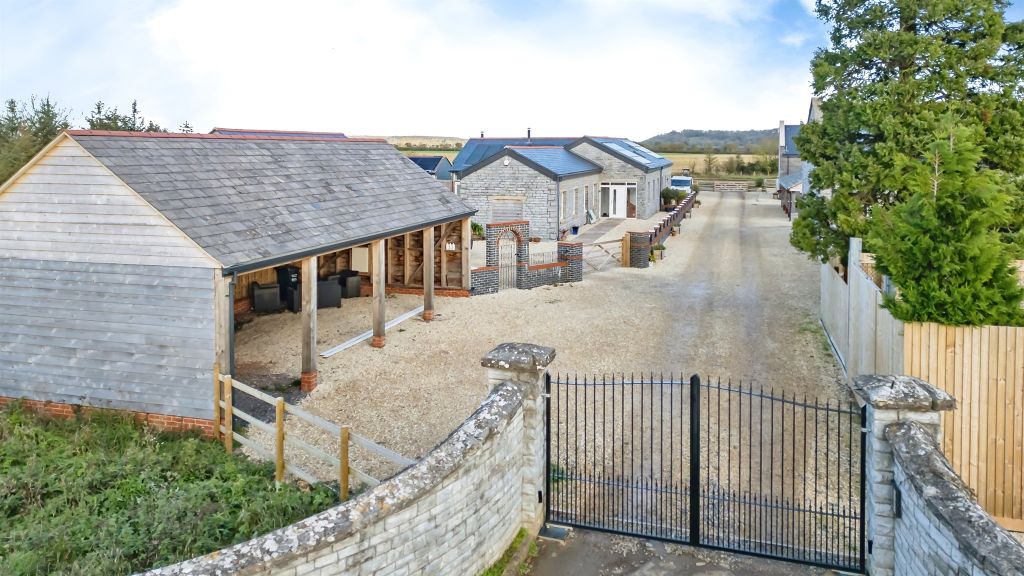 Property photo 2 of 22