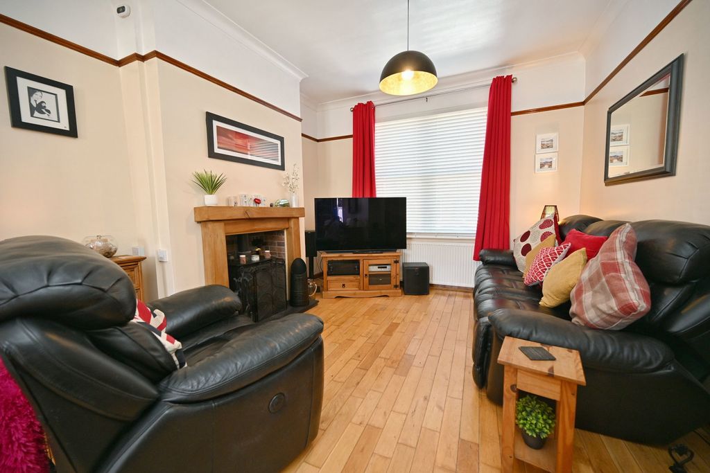 Property photo 3 of 21