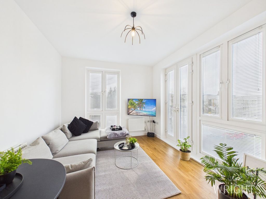 Property photo 2 of 19