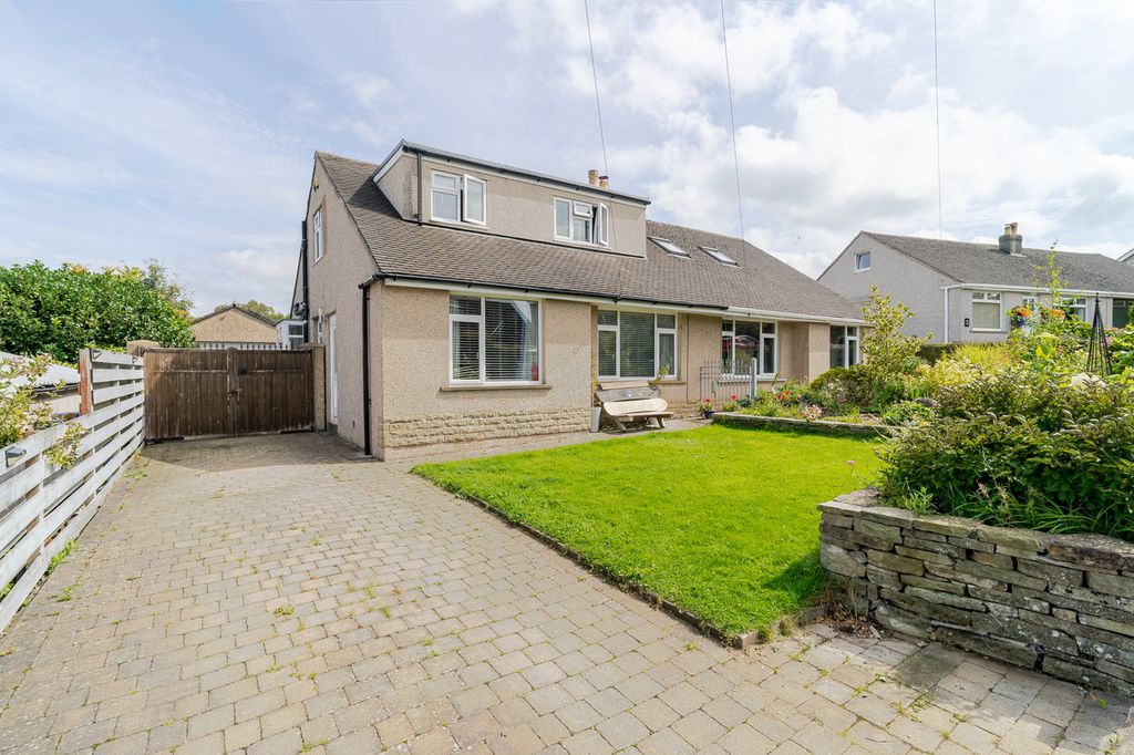 Property photo 1 of 30