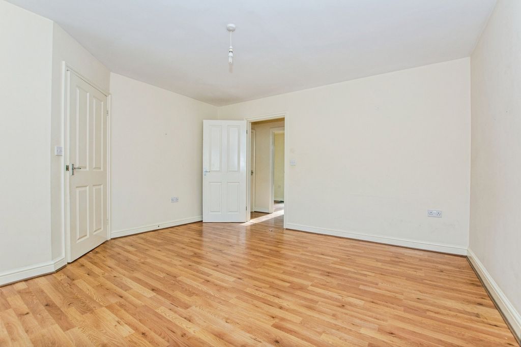 Property photo 3 of 15 Pbox-Img.Jpg