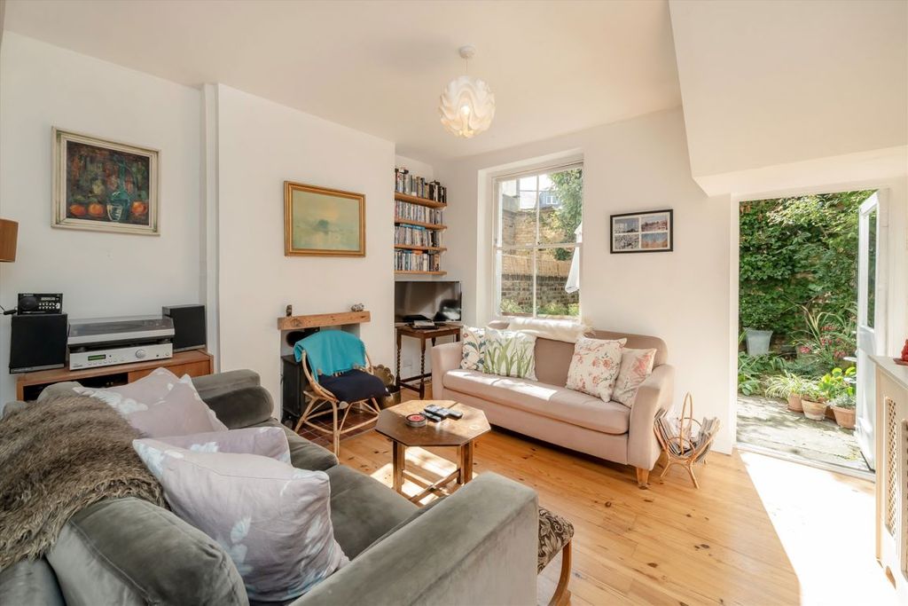 Property photo 2 of 7