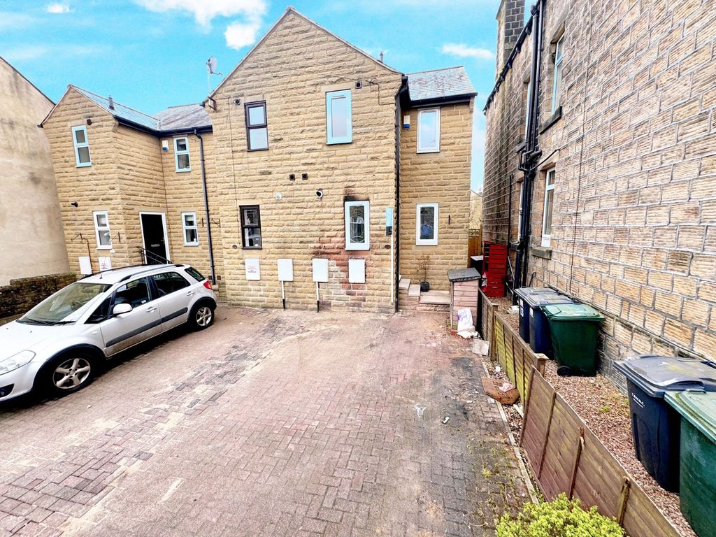 Property photo 1 of 17 Picture No. 24