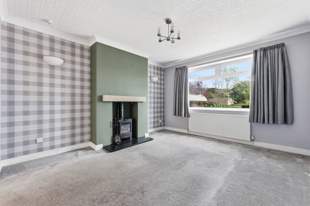 Property photo 2 of 40
