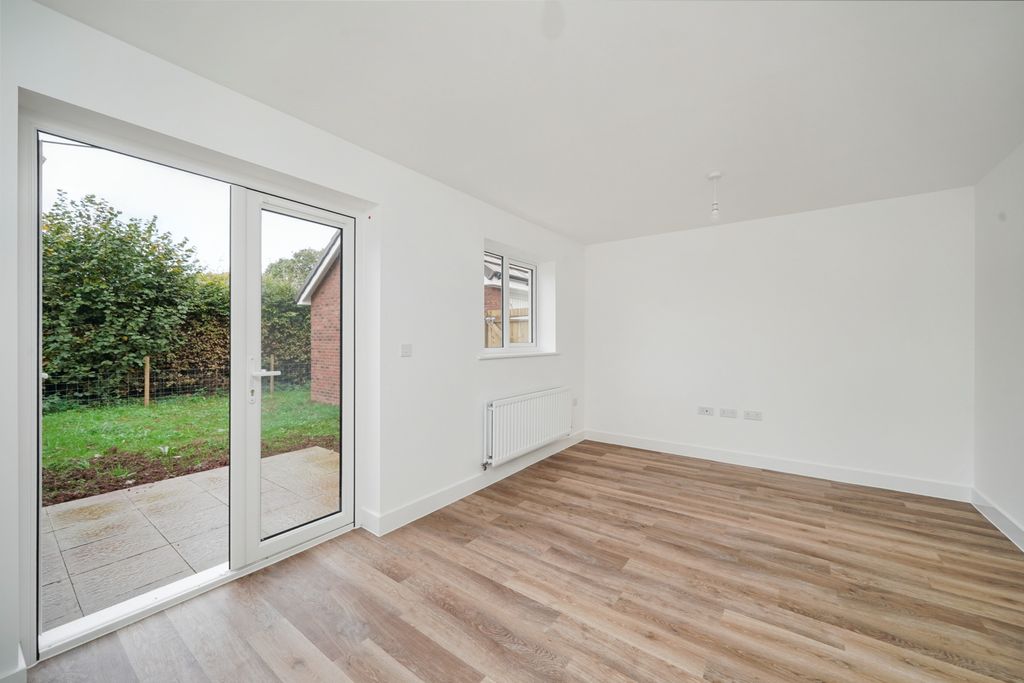 Property photo 3 of 16 20251023051607_Exeter-153-Of-351_Ormoy