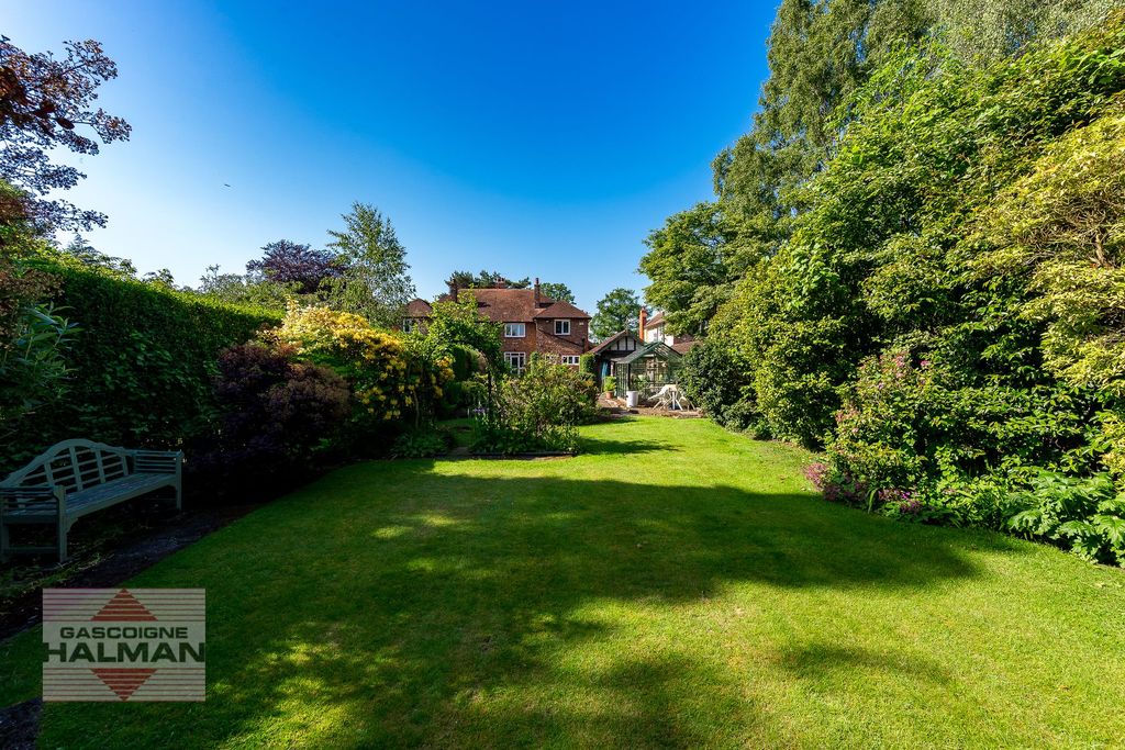 Property photo 2 of 36